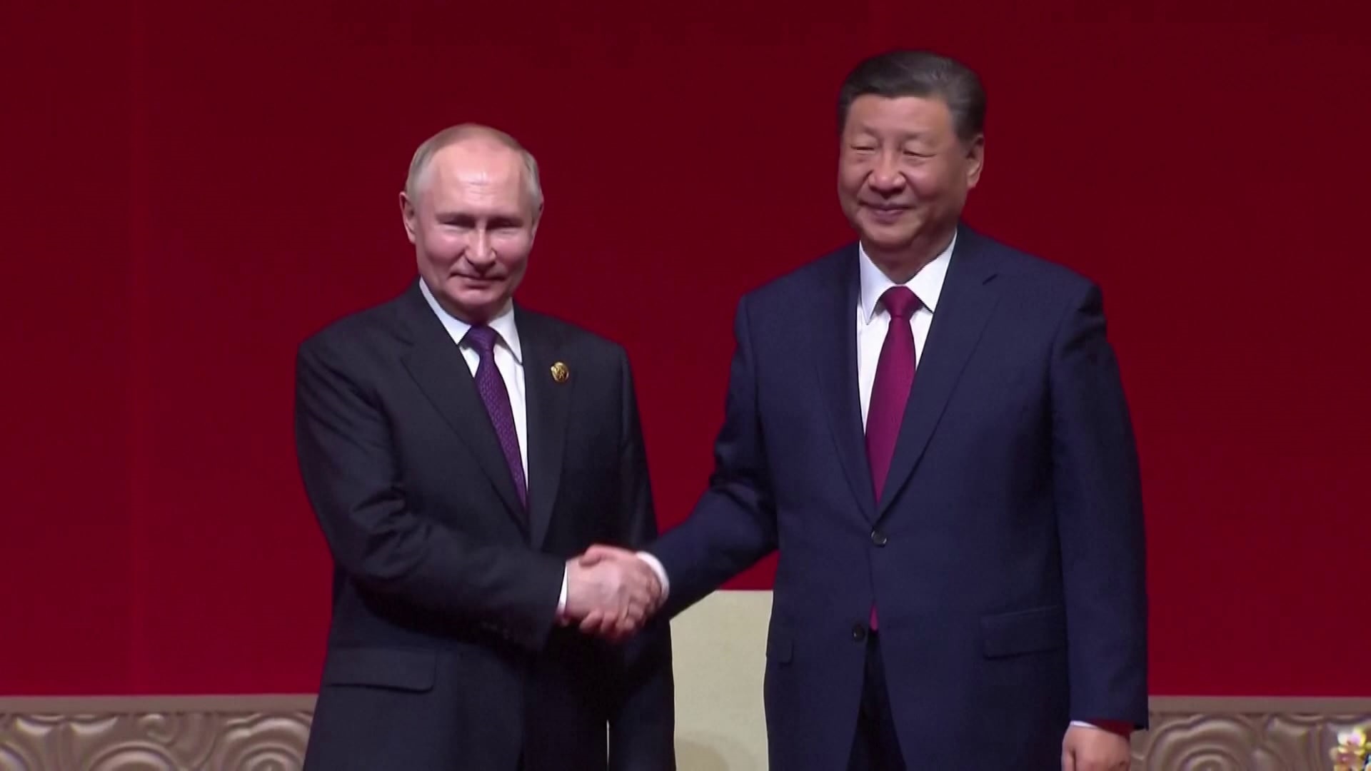 Megérkezett Kínába Vlagyimir Putyin orosz elnök + videó