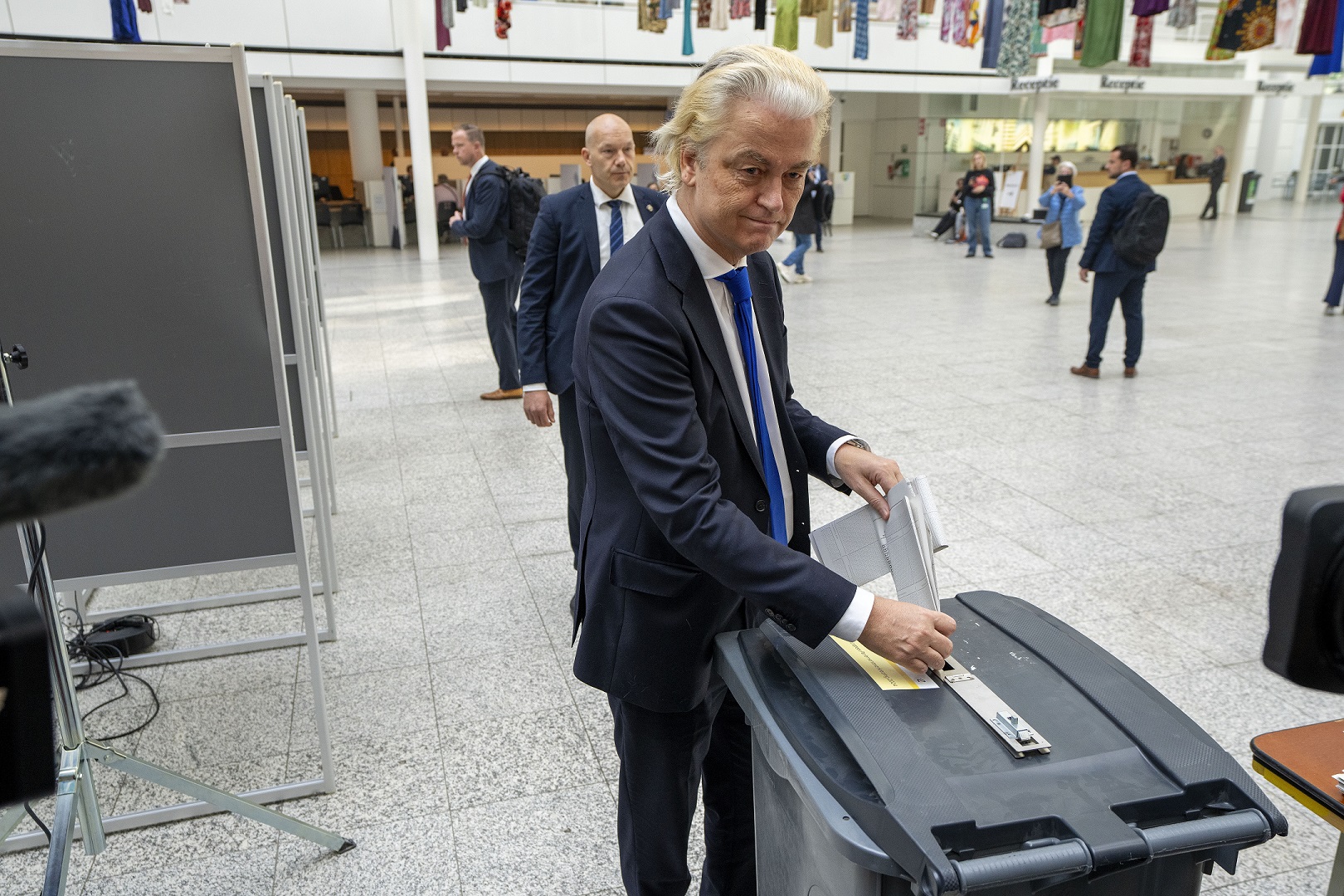 EP-választás: Hollandiában már szavaztak, itt az exit poll