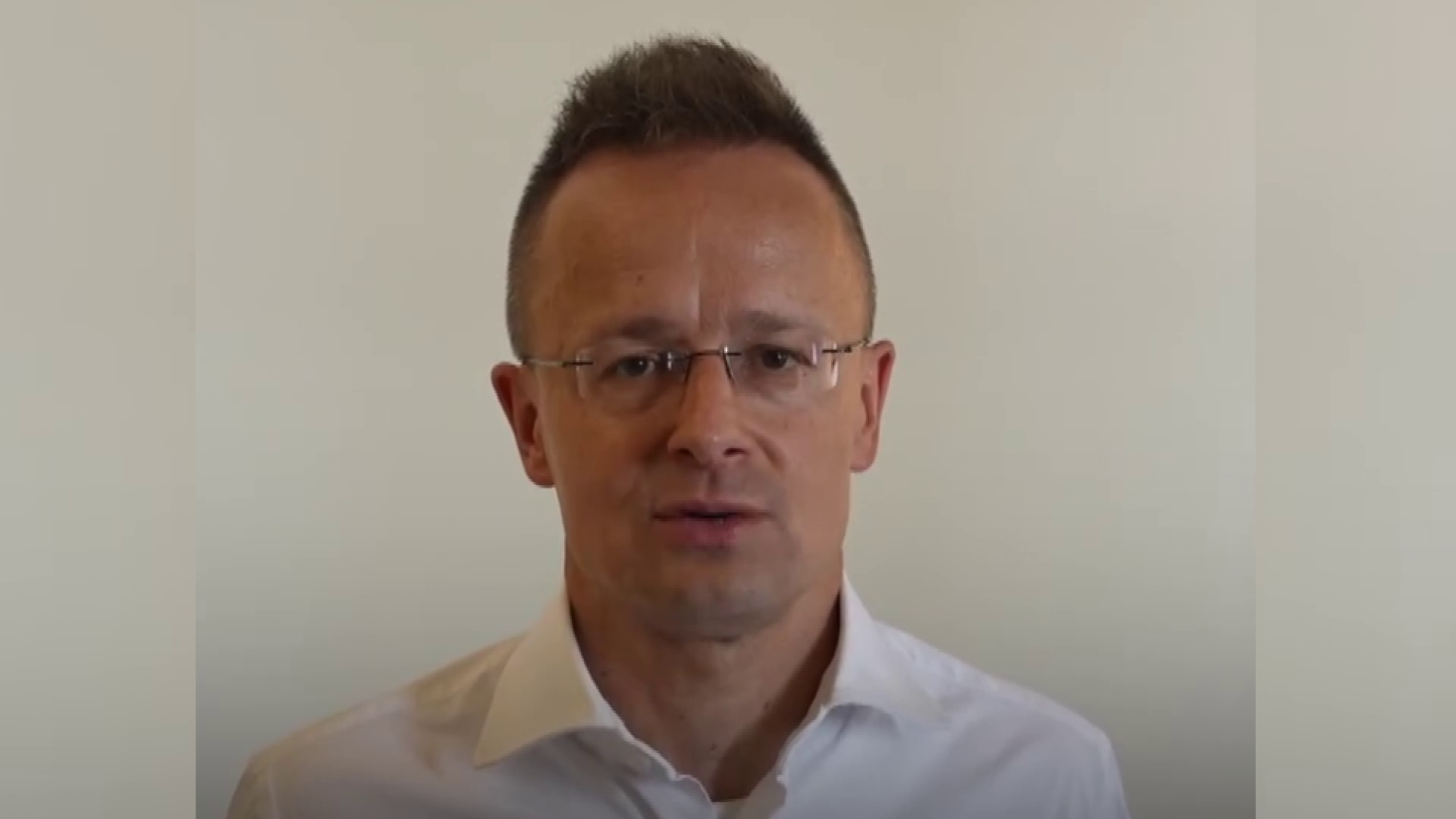Szijjártó Péter: Szavazzanak a békére az EP-választáson + videó