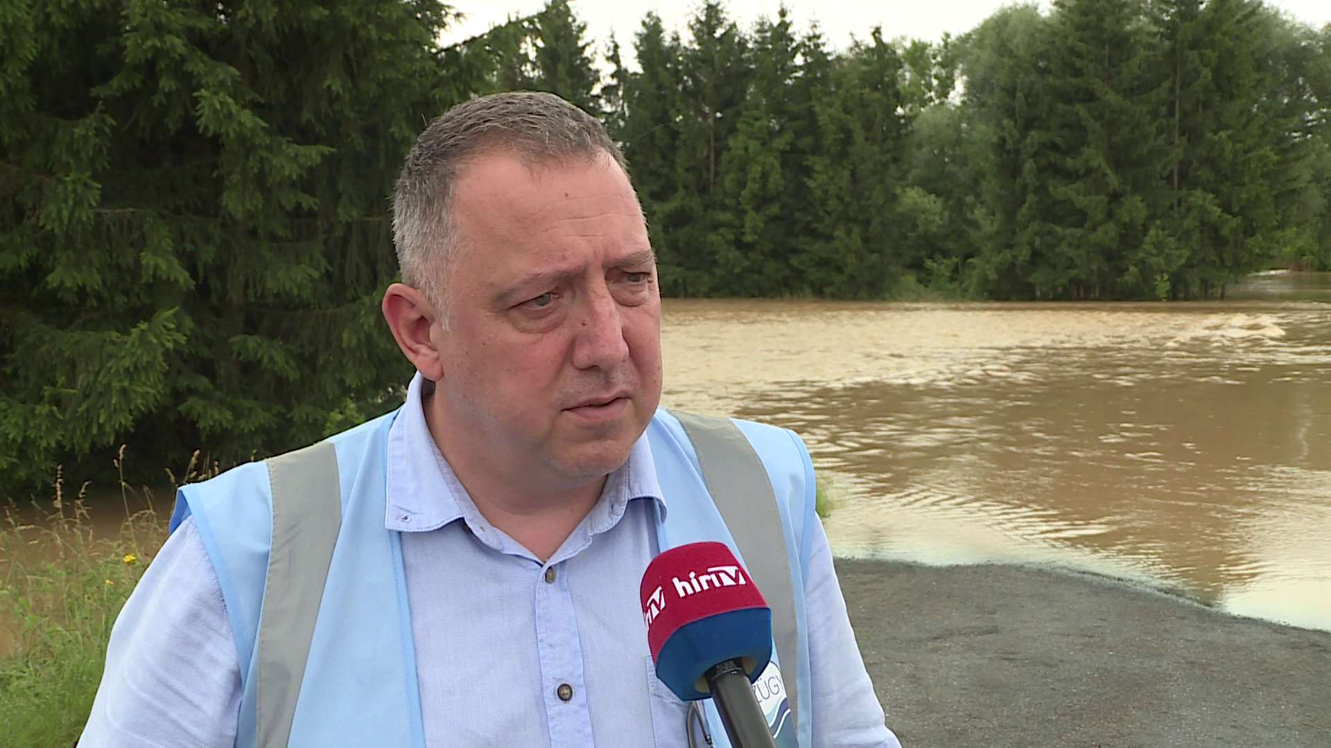 A Magyar Honvédség ötven katonával segíti az árvízi védekezést Körmenden + videó