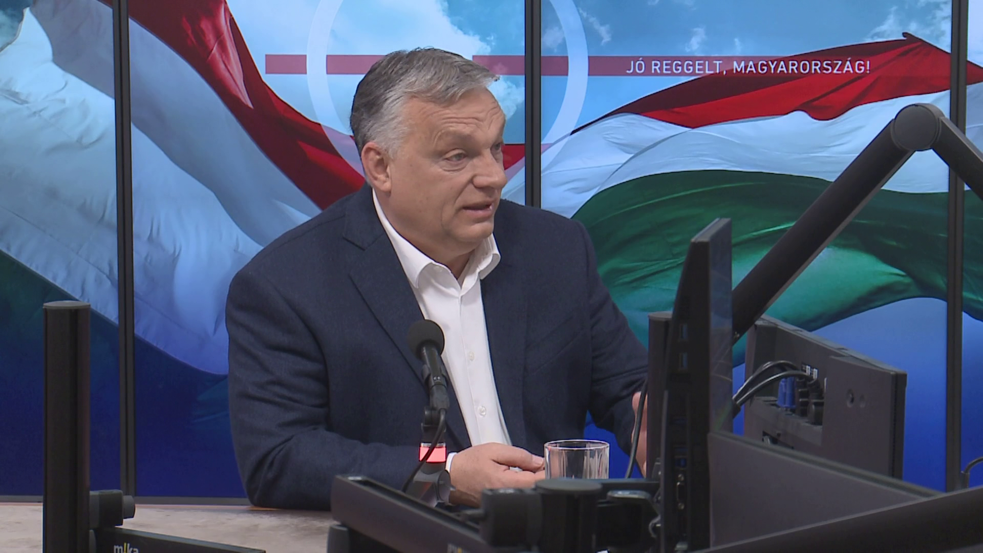 Orbán Viktor kormányfő Jens Stoltenberggel tárgyal + videó