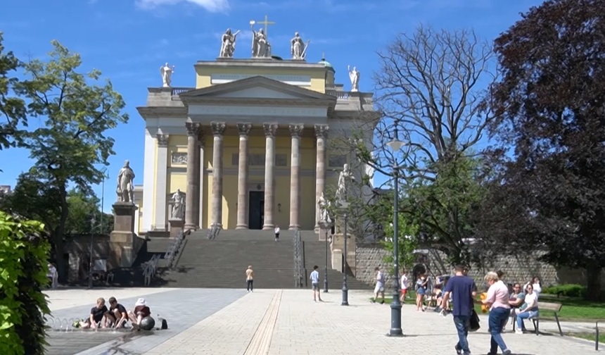 Vallásturisztikai szakirányú továbbképzést indítanak az Eszterházy Károly Katolikus Egyetemen + videó