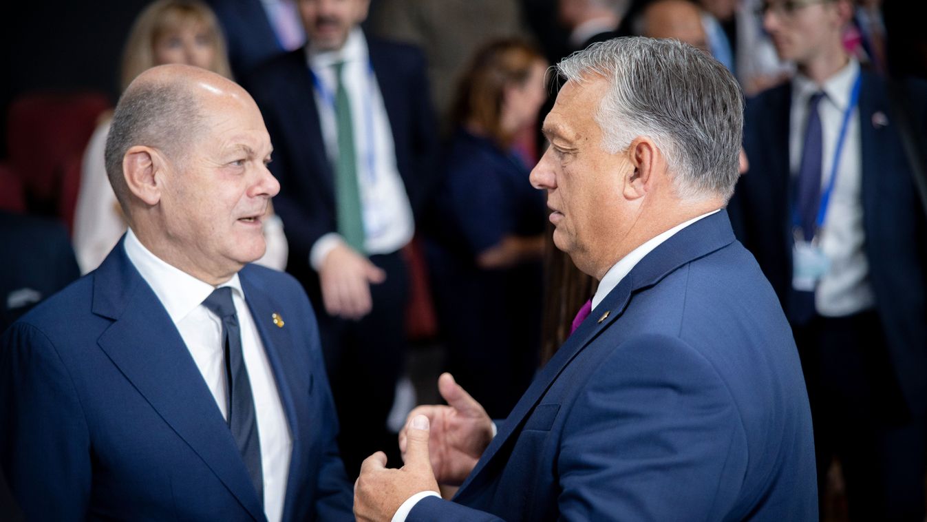 Orbán Viktor a német kancellárral tárgyal Berlinben