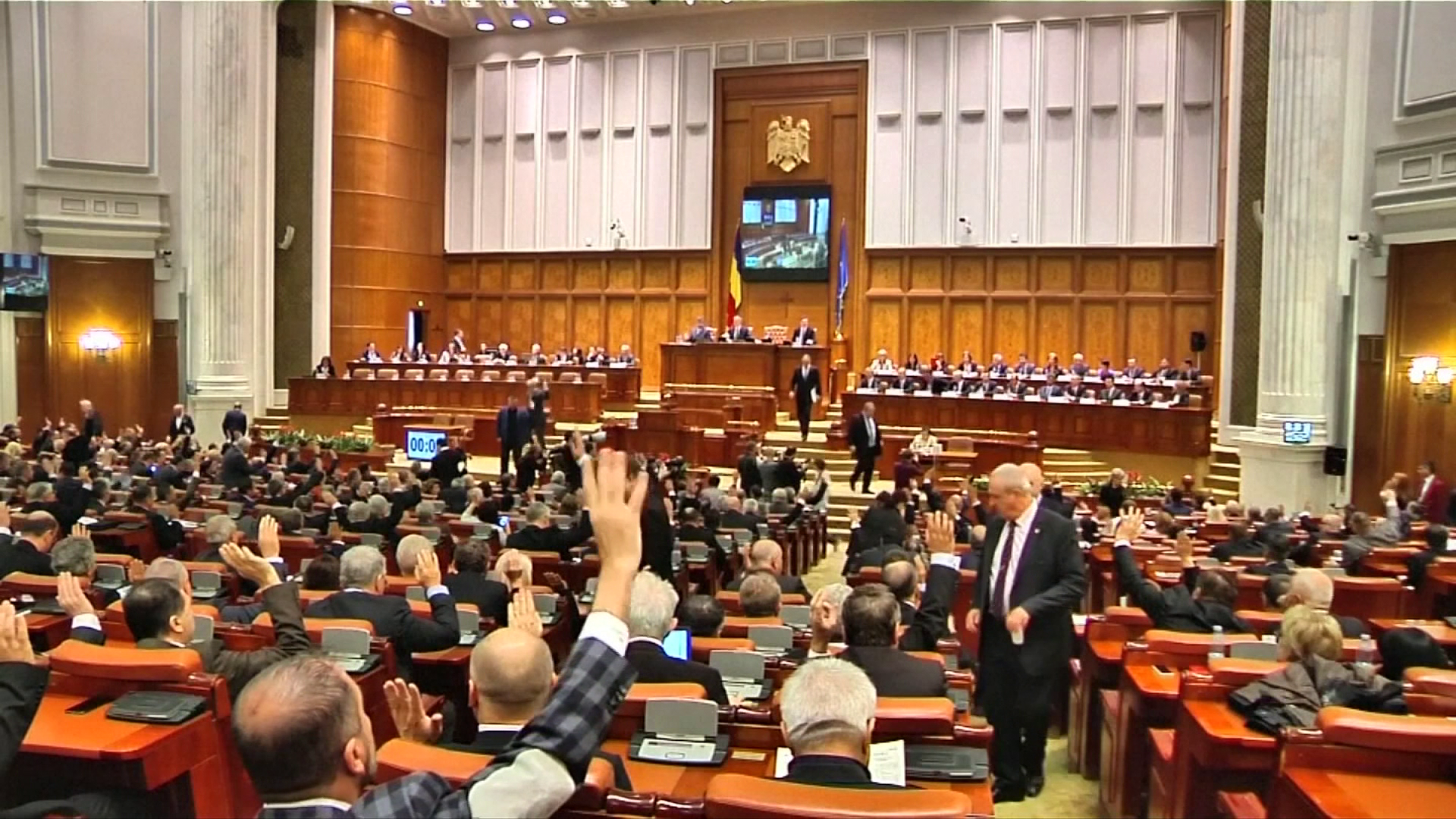 Nem csatlakozik a Fidesz az Európai Konzervatívok és Reformerek frakciójához + videó