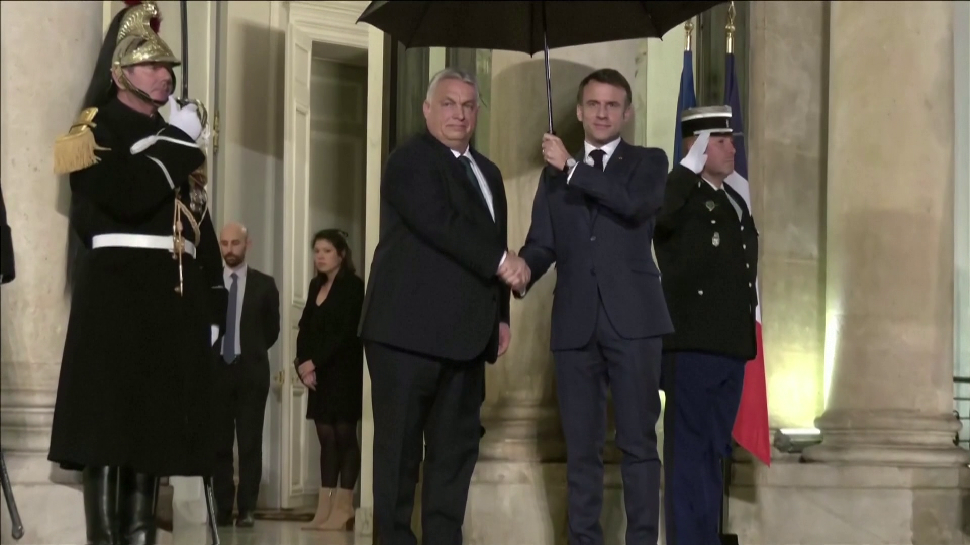Macron–Orbán-találkozó Párizsban + videó