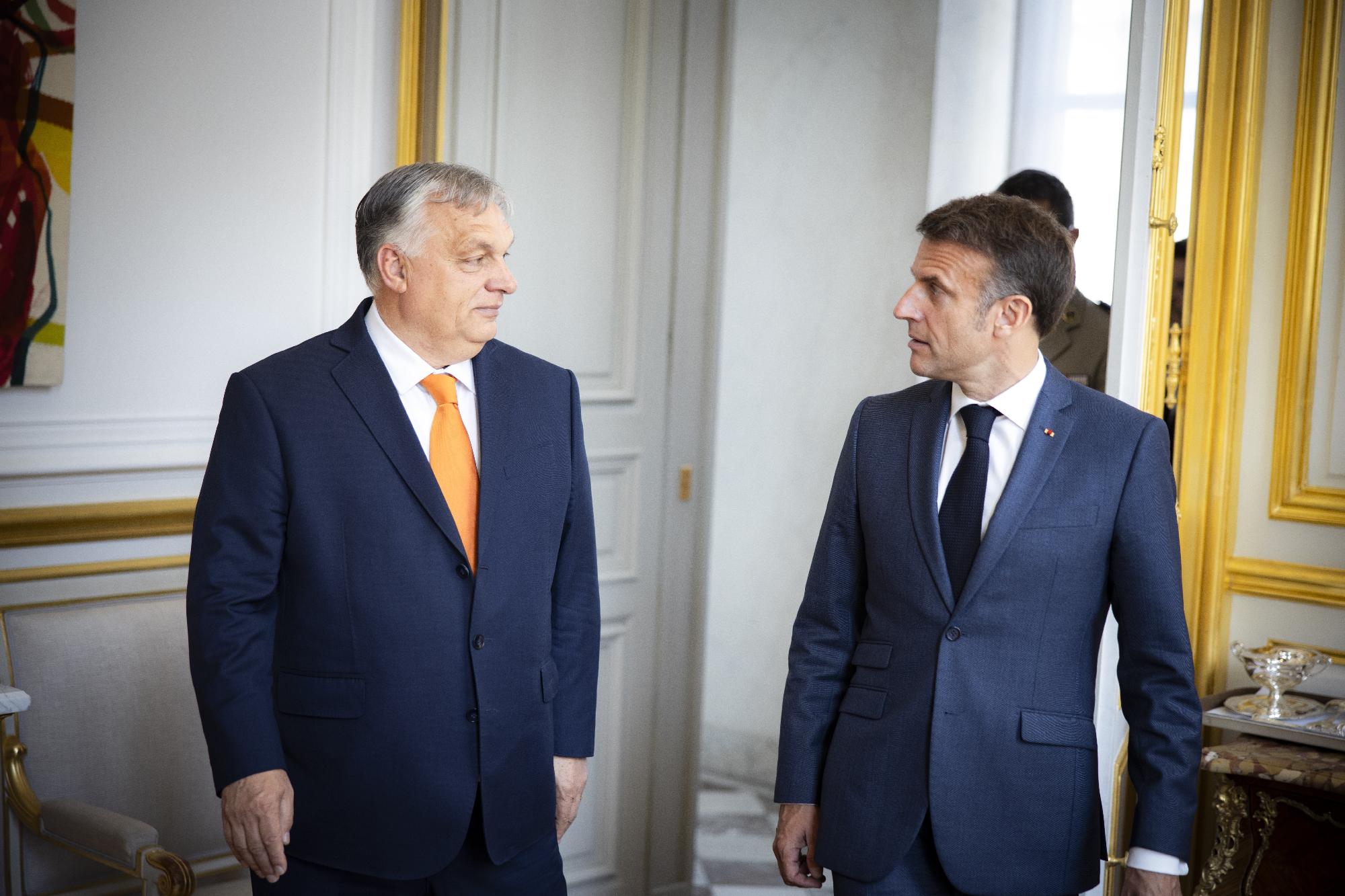 Orbán Viktor Emmanuel Macronnal tárgyalt Párizsban + videó