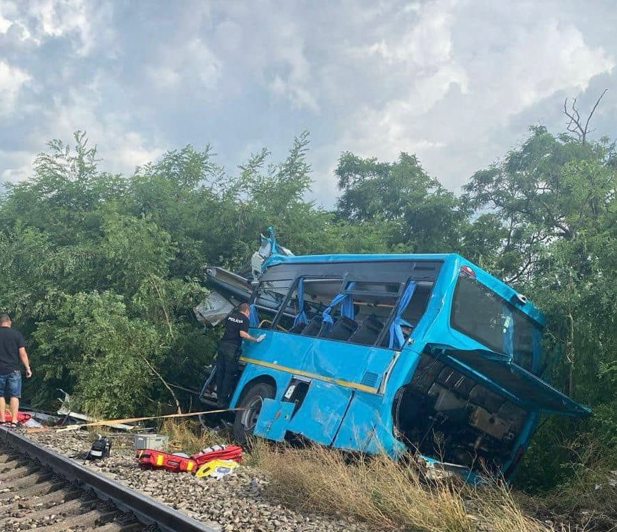 Hétre emelkedett az érsekújvári súlyos vasúti baleset halálos áldozatainak száma