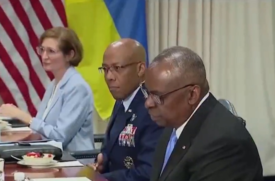 Új, több mint kétmilliárd dolláros katonai csomagot állított össze Amerika Ukrajna számára + videó