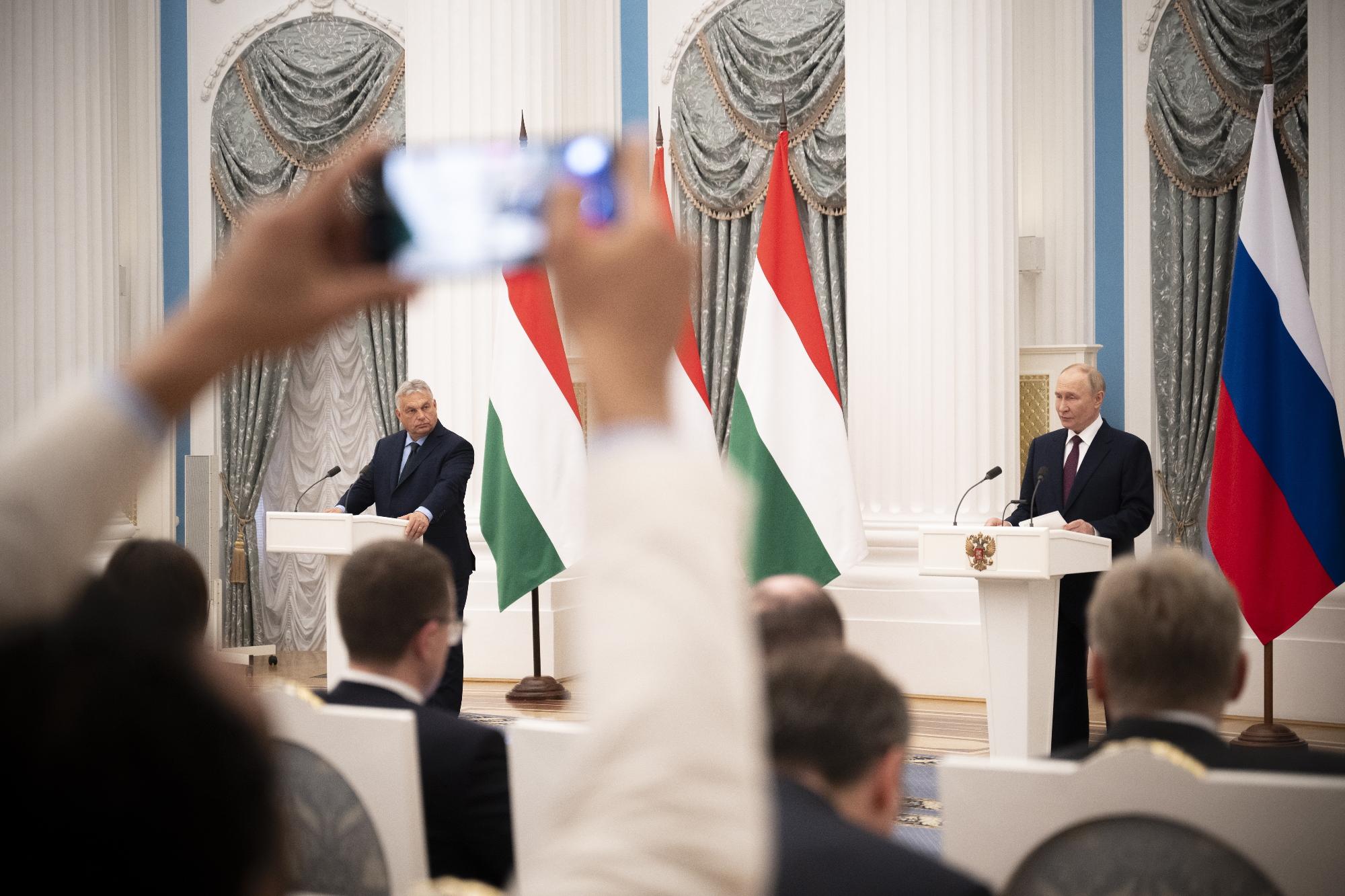Orbán Viktor békemissziójától hangos a nemzetközi sajtó + videó