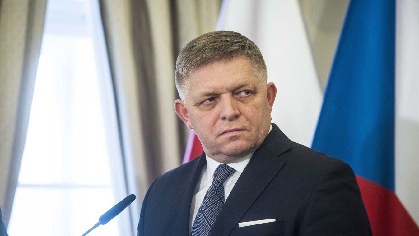 Az asztalra csapott Robert Fico és kemény üzenetet küldött Zelenszkijéknek