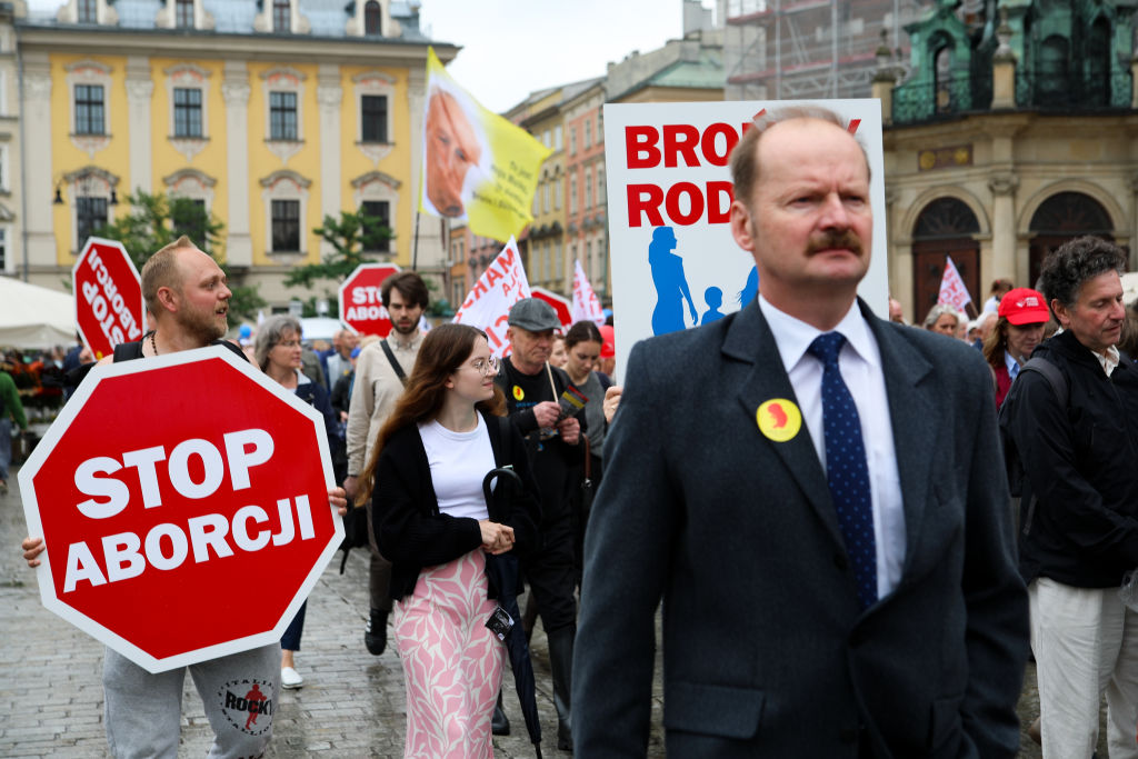 A lengyel törvényhozás nem liberalizálja tovább az abortusztörvényt