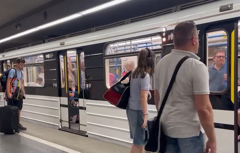 Változást ígért Karácsony Gergely, de továbbra is elviselhetetlen a hőség a metrókocsikban + videó