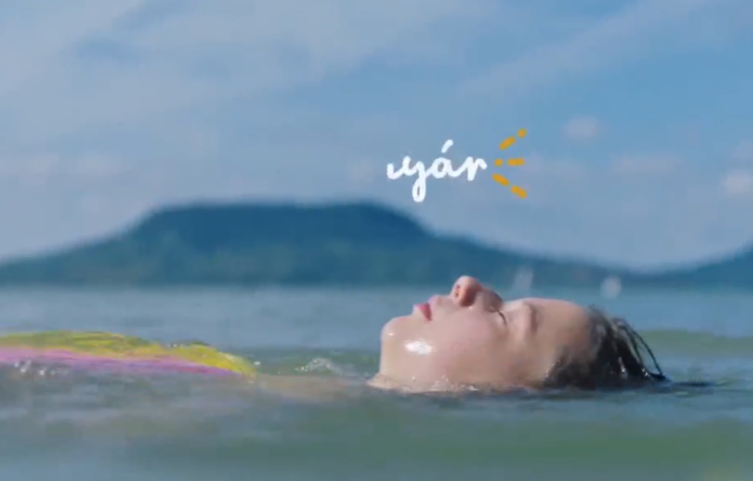 Svenk – Bohém hangulatú teaser kínálja Lakos Nóra új, családi filmjét + videó