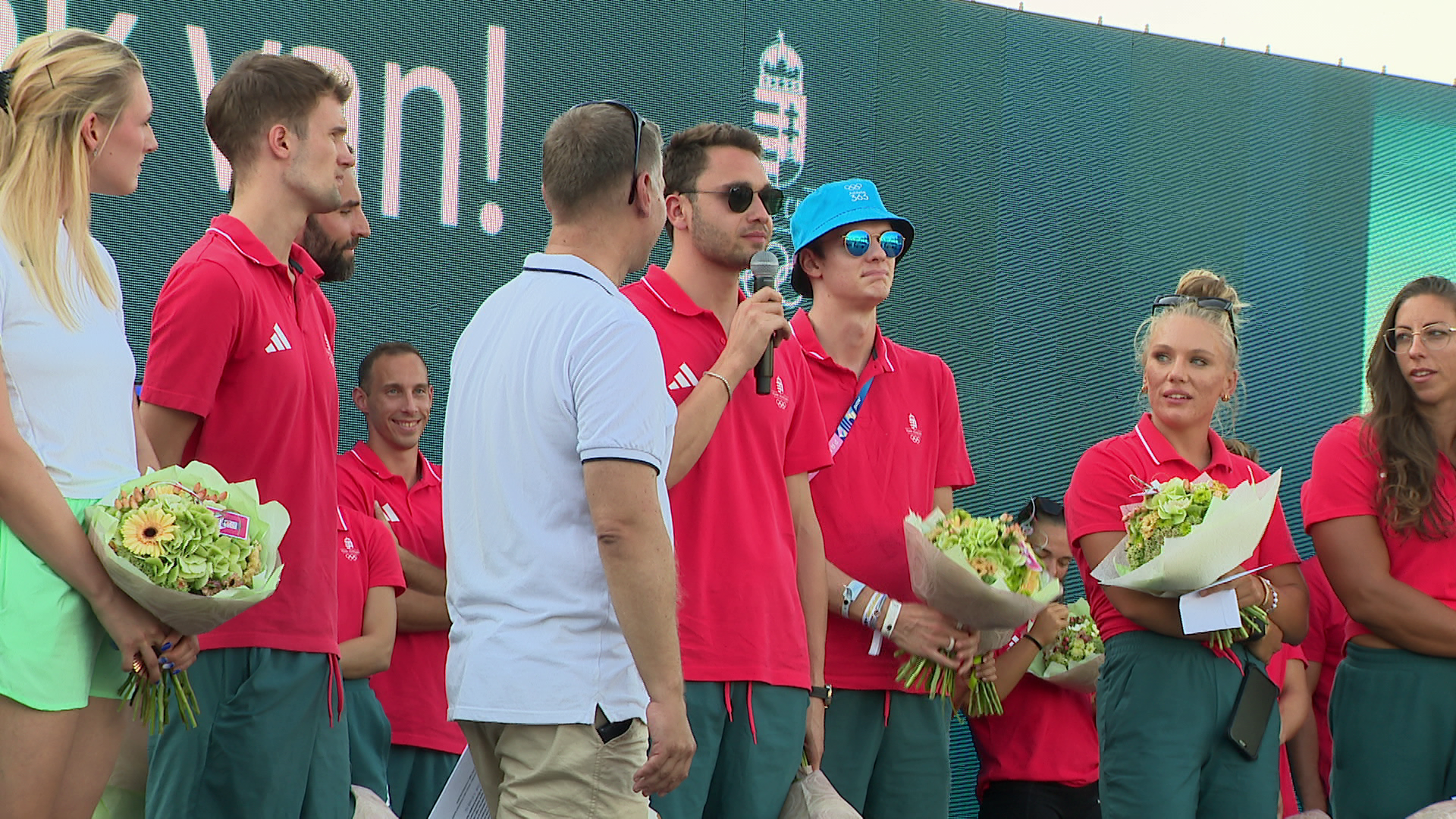 19 éremmel tért haza a magyar olimpiai csapat Párizsból + videó