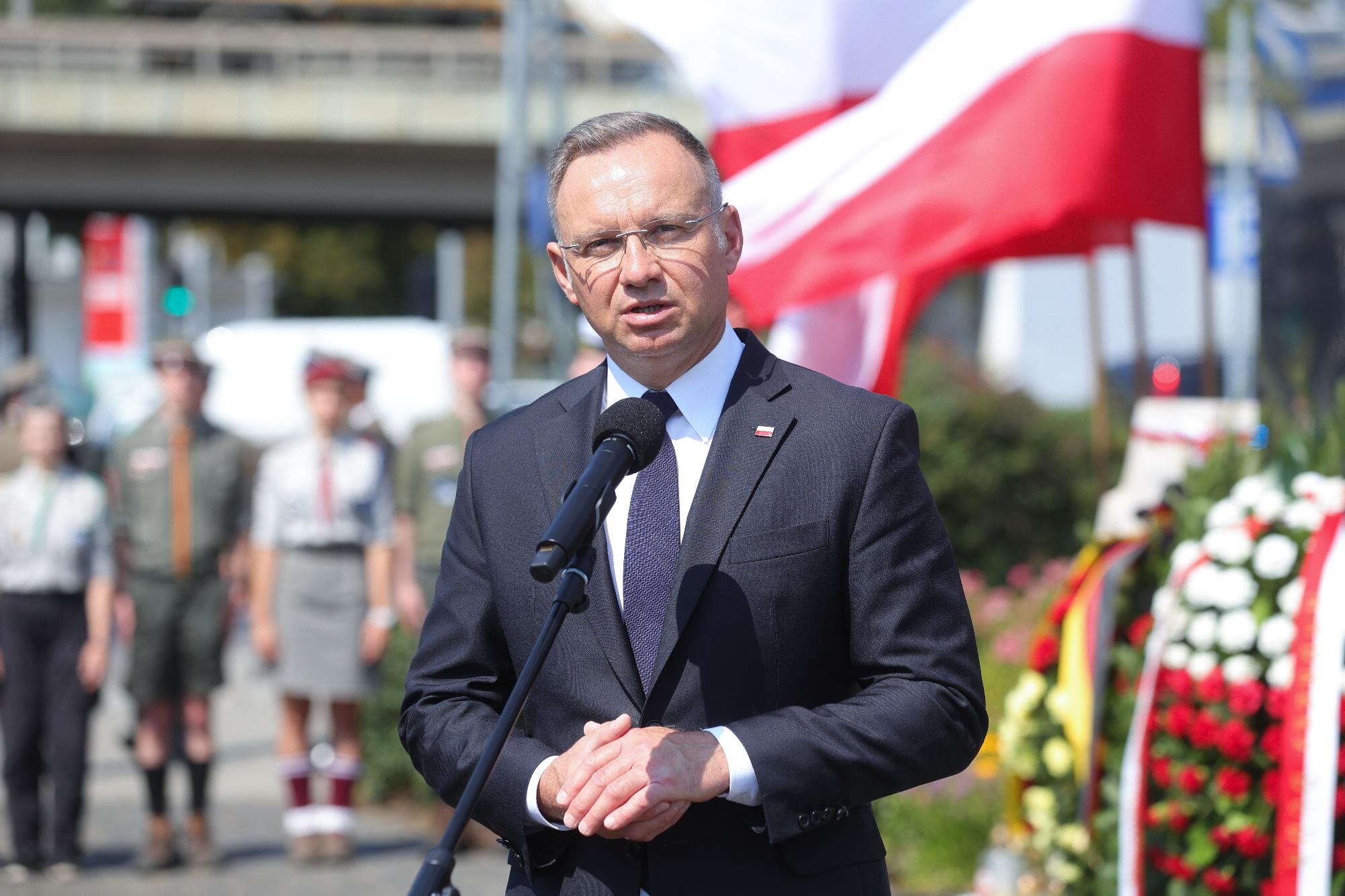 A lengyel államfő szerint fokozni kell a lengyel haderők fegyverkezését az esetleges támadó elrettentése miatt