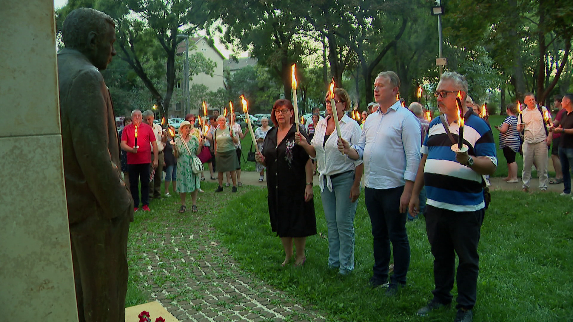 Fájdalom a régi kommunistáknak: jogellenes a Horn Gyula sétány elnevezése + videó