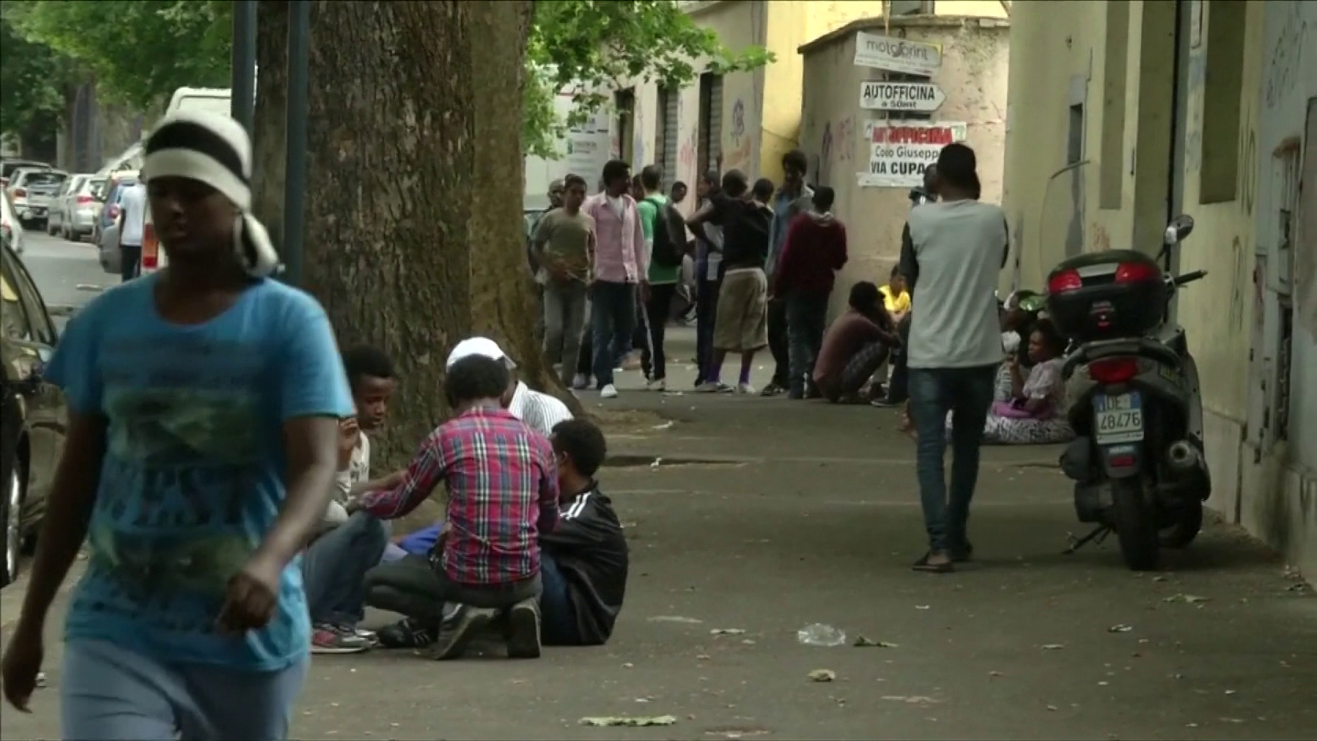 Egyre több problémát jelentenek a bevándorló hátterű olasz állampolgárok a római kormánynak + videó