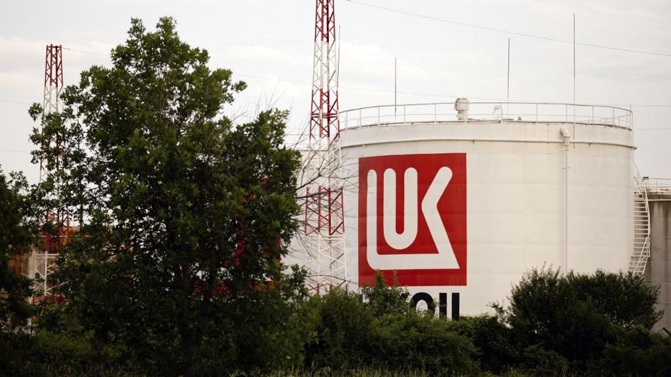 Ukrajna jóváhagyása révén véget ért a Lukoil-féle nyersanyagszállítási patthelyzet