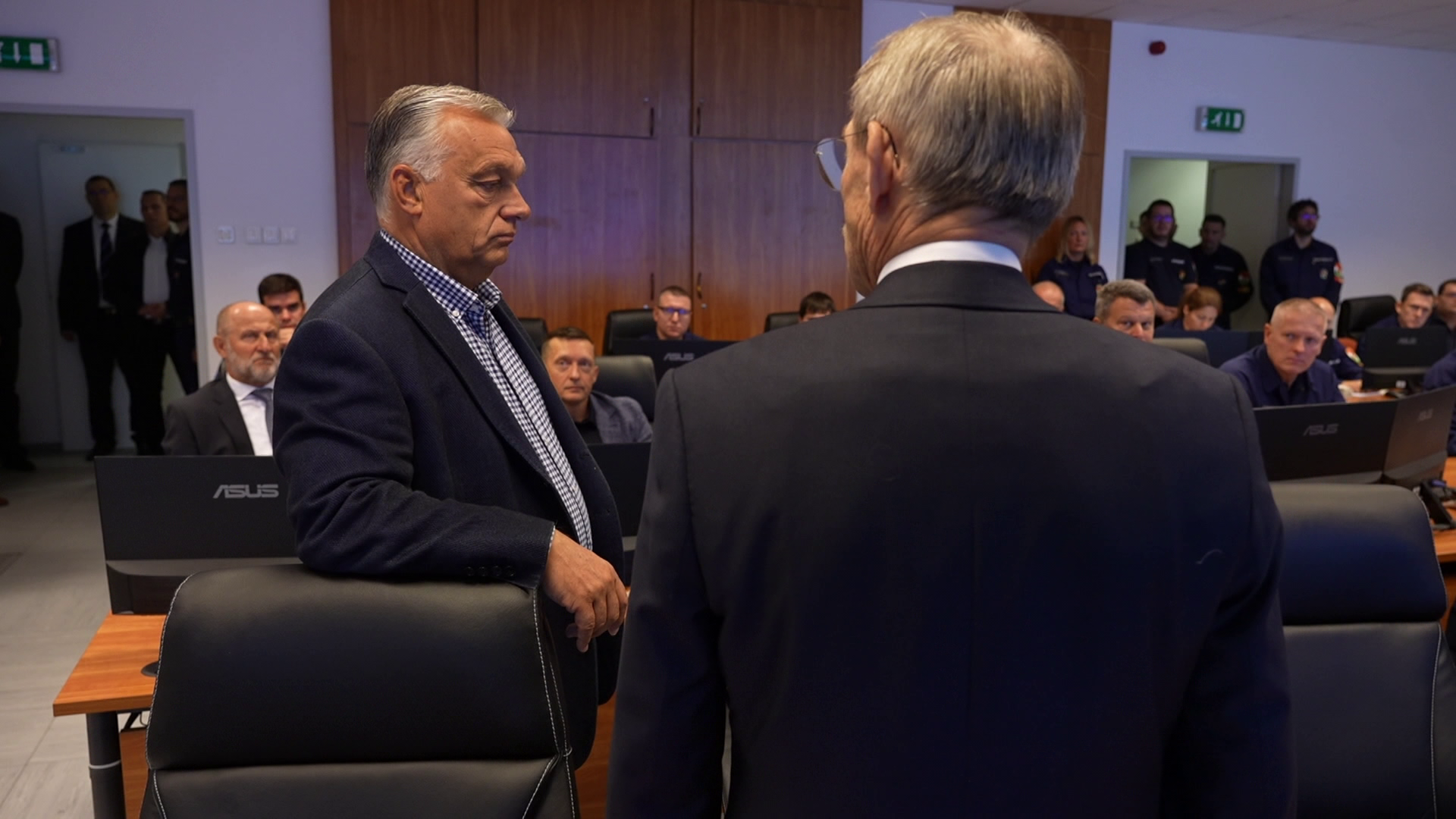 Orbán Viktor lemondta a nemzetközi programjait az árvízhelyzet miatt + videó