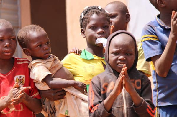 Megrendítő: Kétnapos gyilkosságsorozatban négyszáz ártatlan civil életét oltották ki Burkina Faso-ban