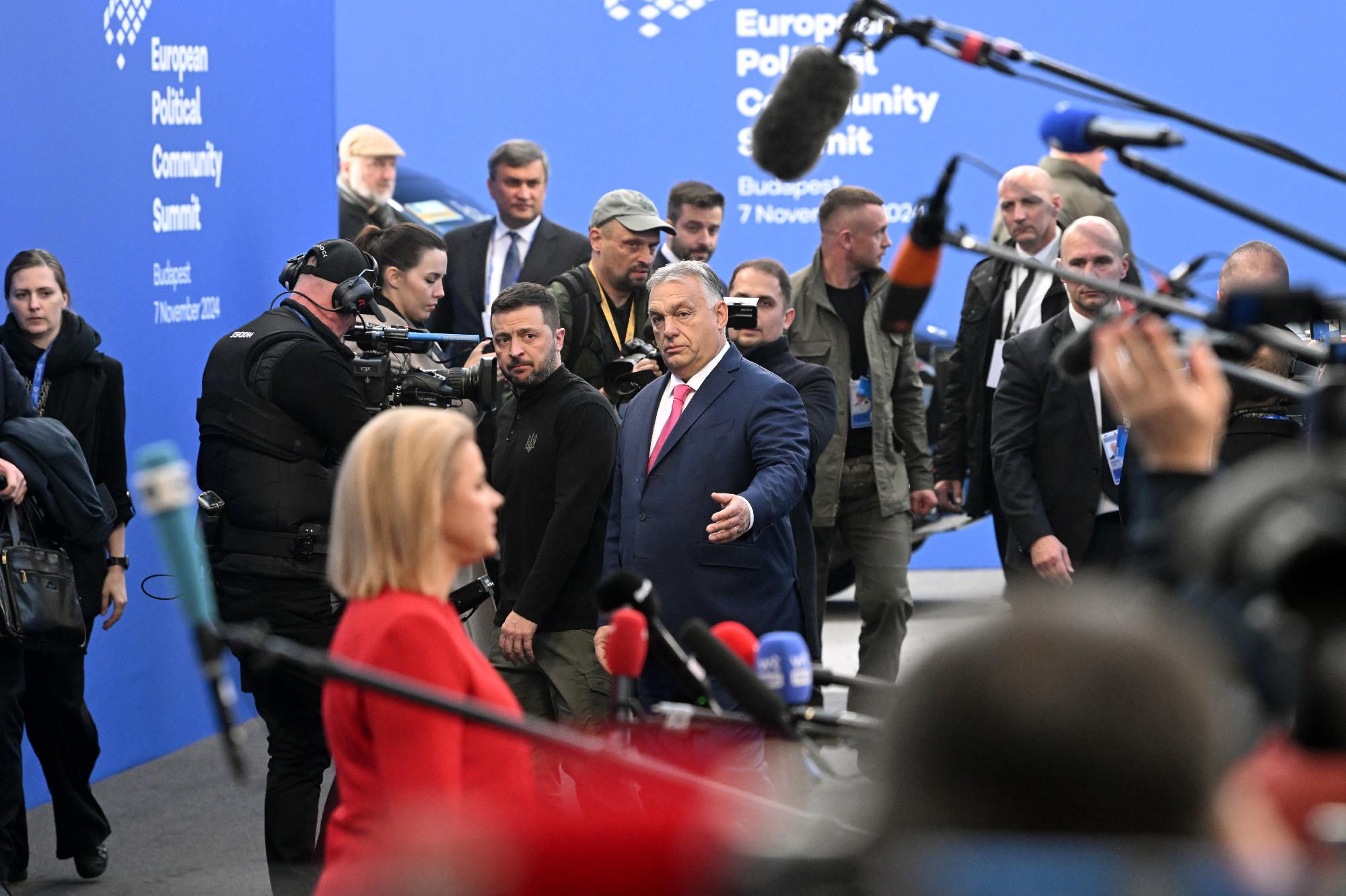 Az ukrán elnöknek nincs választása, jóban kell lennie a magyar kormányfővel + videó