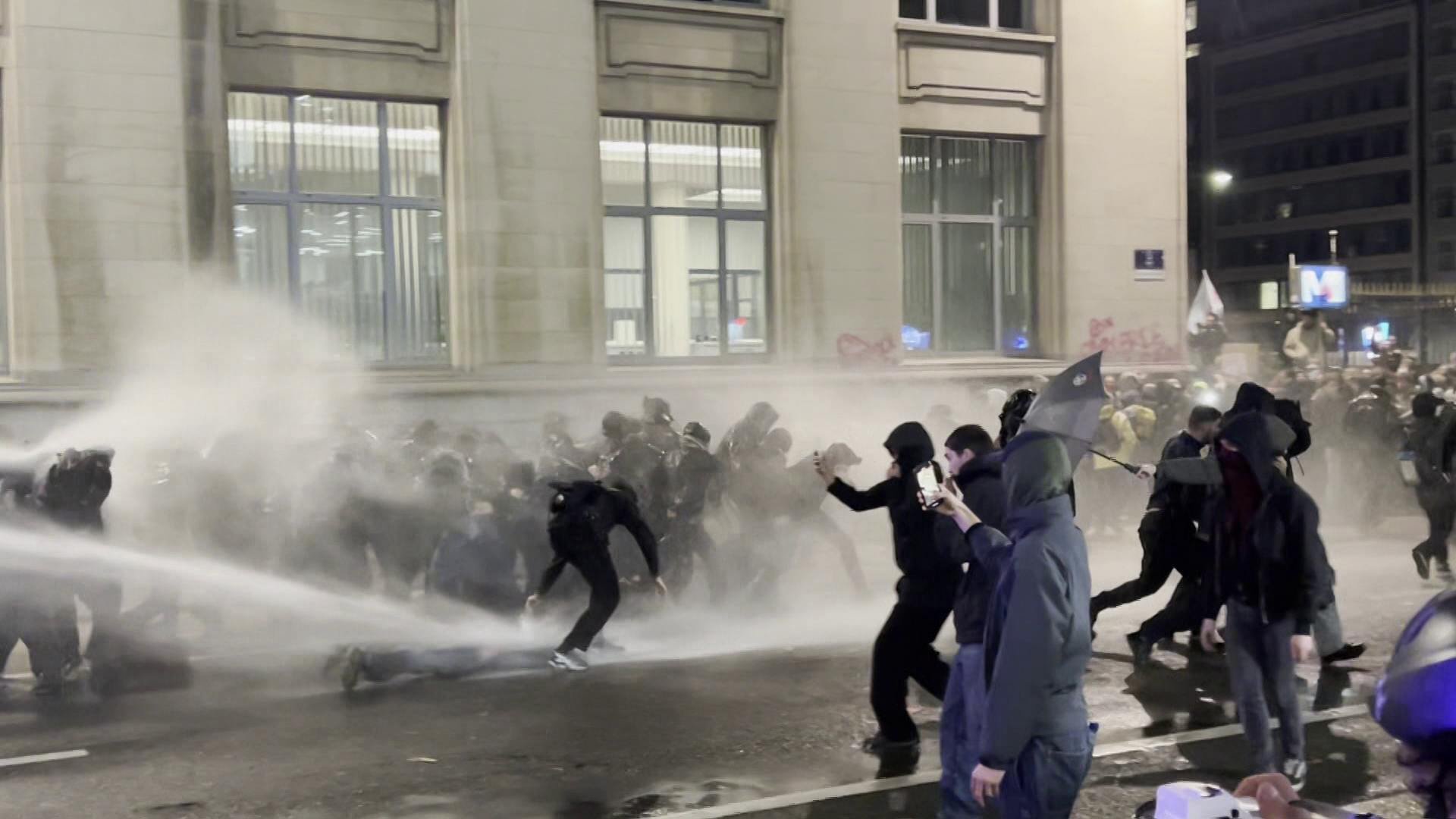 Aki magyarul beszélt, az veszélyben volt a brüsszeli tüntetésen + videó