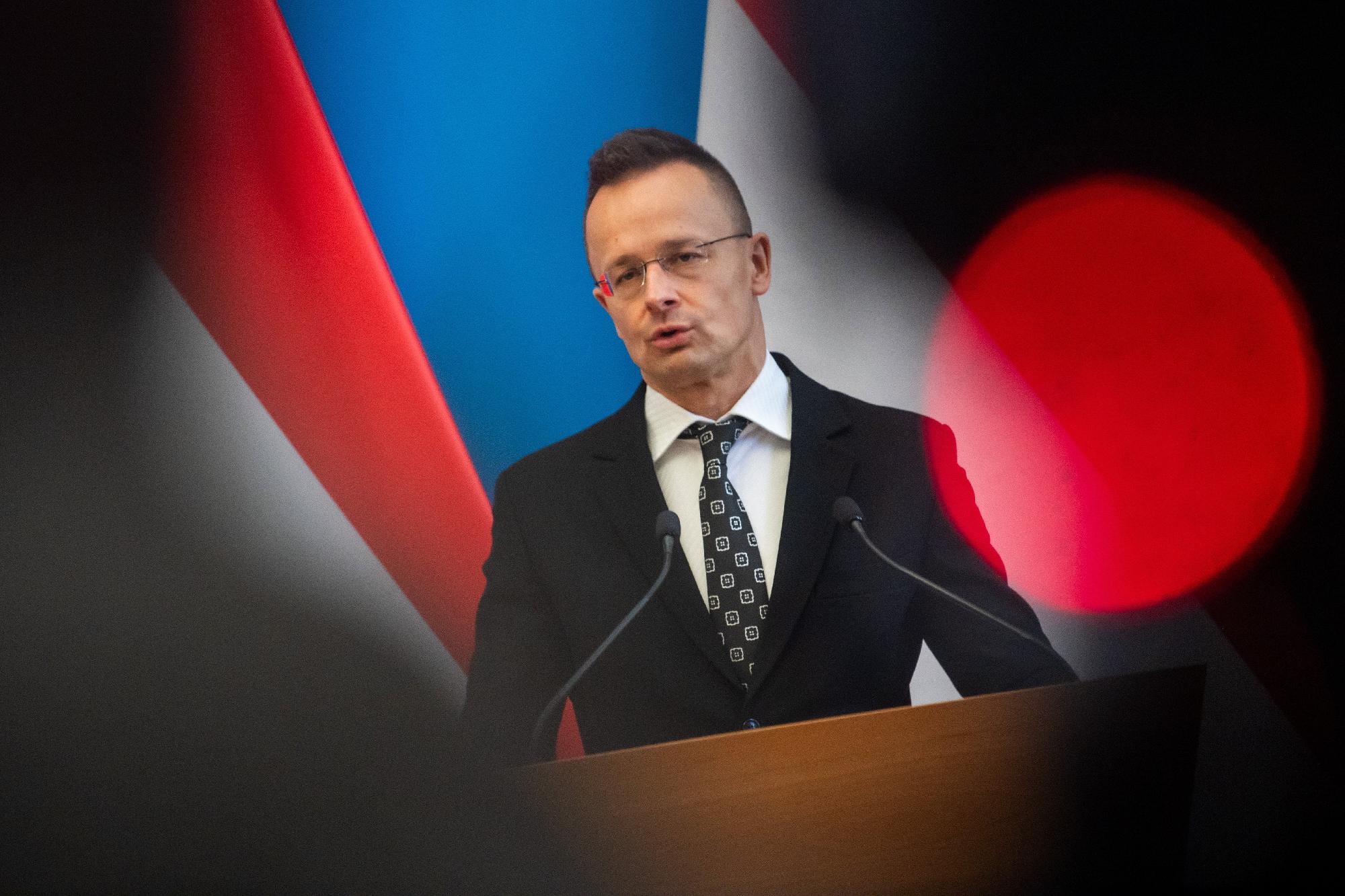 Szijjártó Péter: a háborúpártiak végső támadást indítottak az új realitás ellen