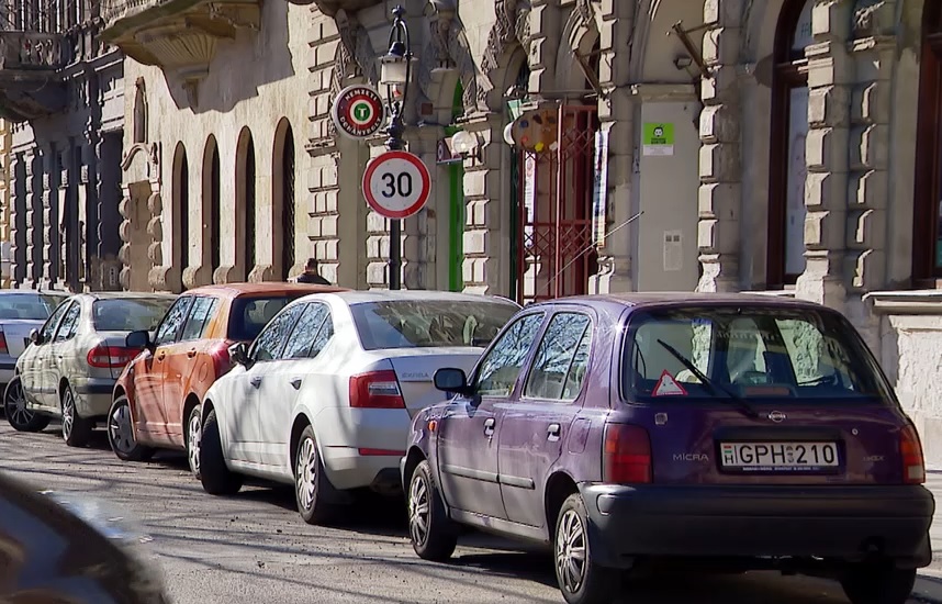 Akár 1600 forintba is kerülhet majd 1 óra parkolás a belvárosban + videó