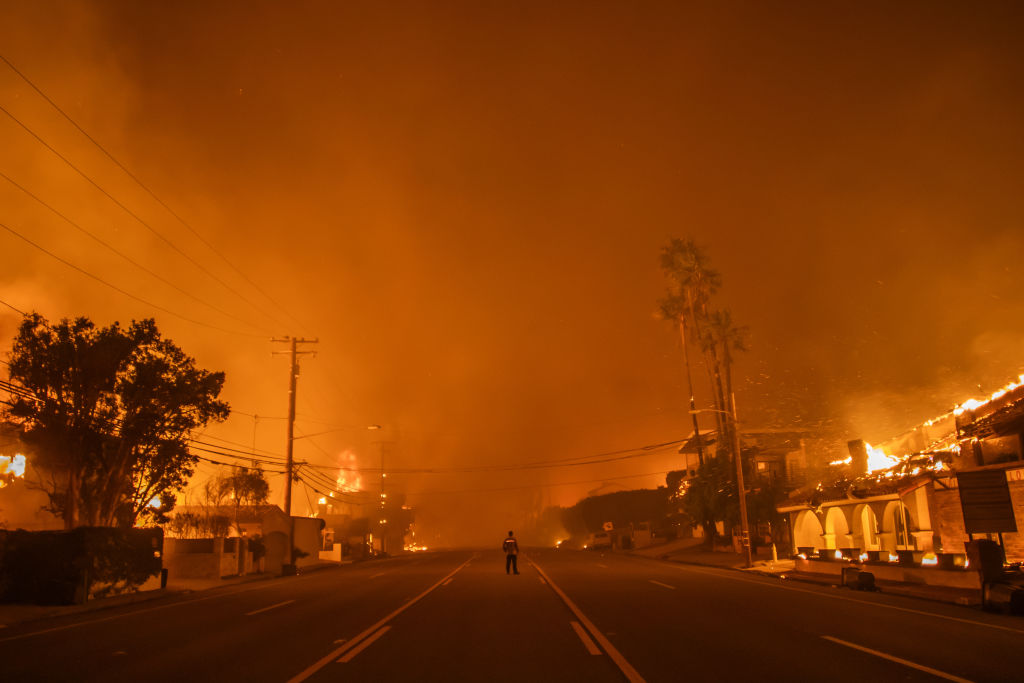 Továbbra is pokoli a helyzet Los Angeles környékén 