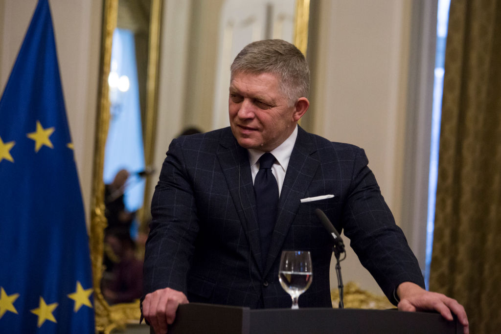 Robert Fico reagált a csehek politikai támadására