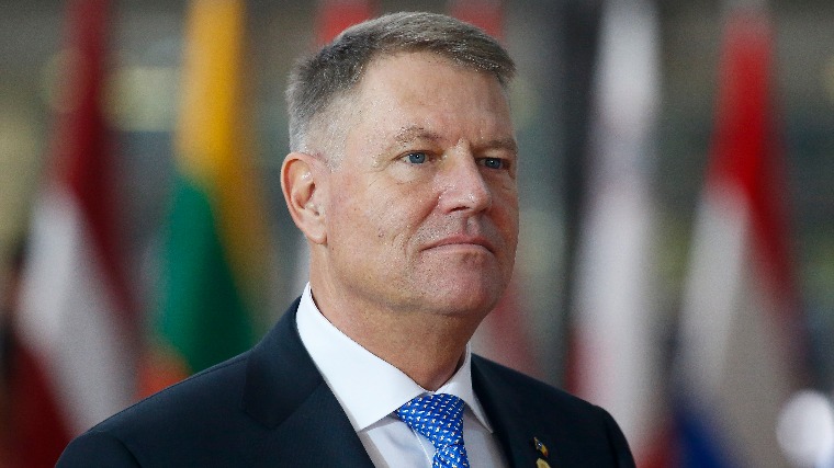 Bejelentette lemondását Klaus Iohannis román államfő