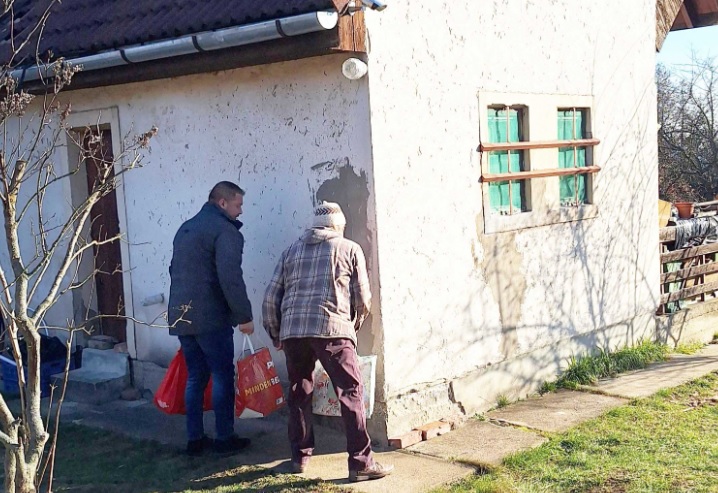 A helyi közösségek mindennapi problémáinak megoldásában is segítenek a miskolci rendőrök