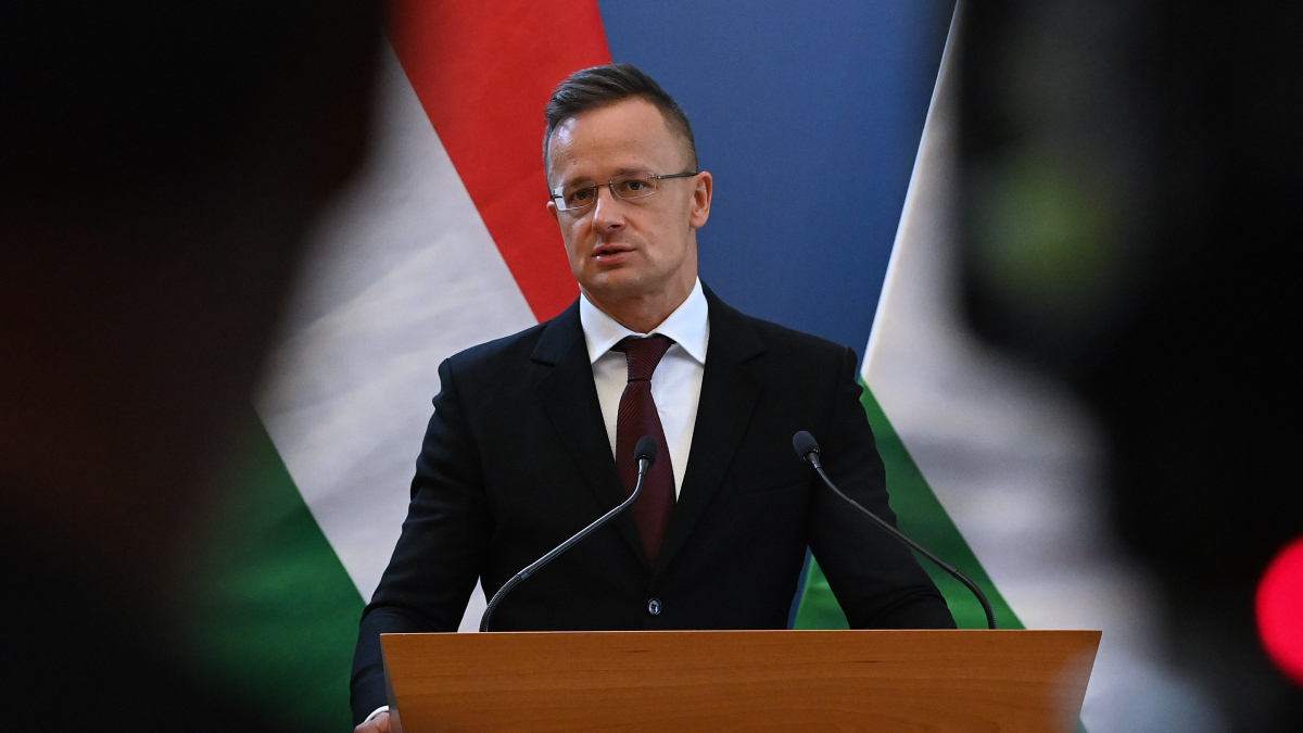 Szijjártó Péter: Magyarország a kölcsönös bizalom újrateremtését szorgalmazza