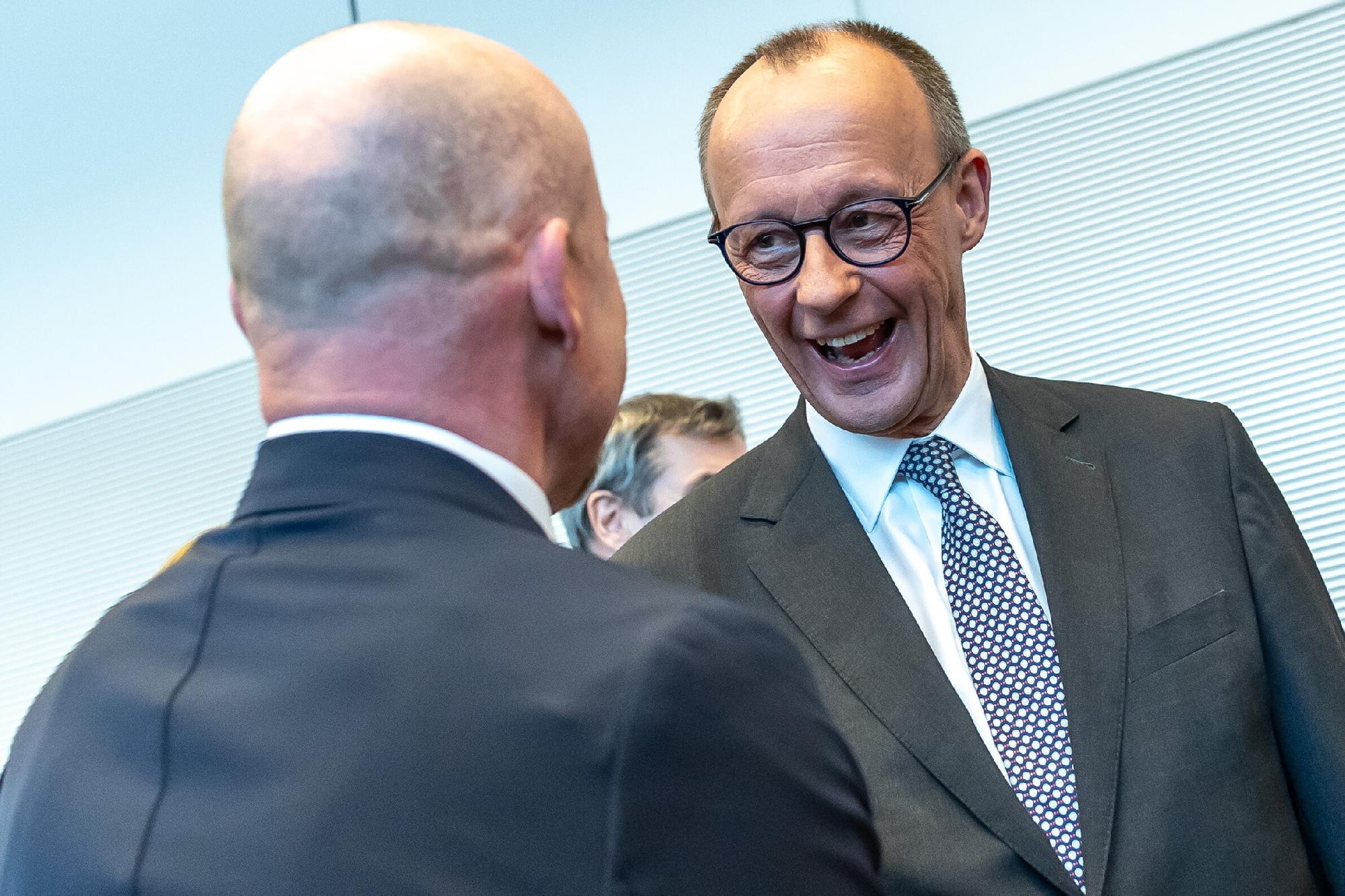 Friedrich Merz a kormányalakítási tárgyalások gyors megindítását sürgeti a szociáldemokratákkal