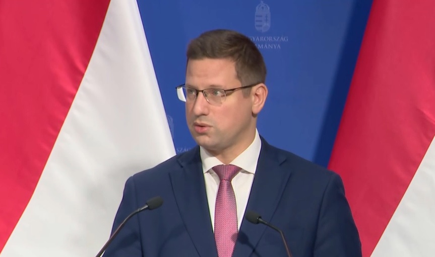 Gulyás Gergely: Aggályosak, ha valaki magánbeszélgetéseket rögzít+ videó