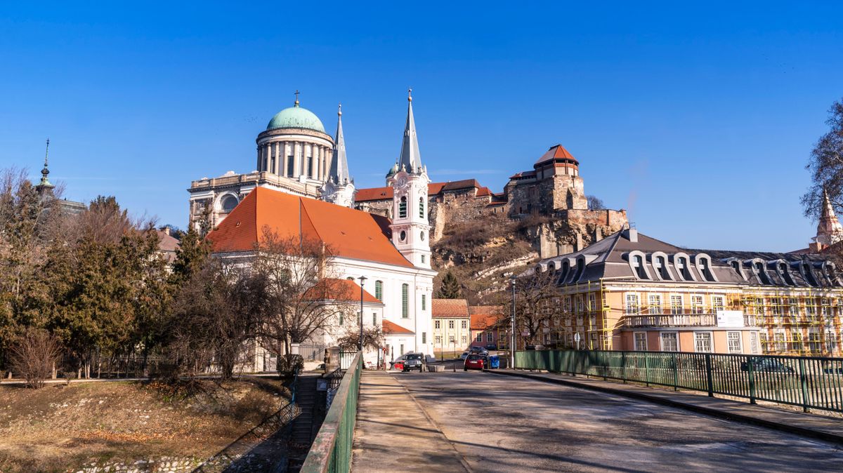 Fejlesztések egész özöne zúdul a Dunakanyar fővárosára