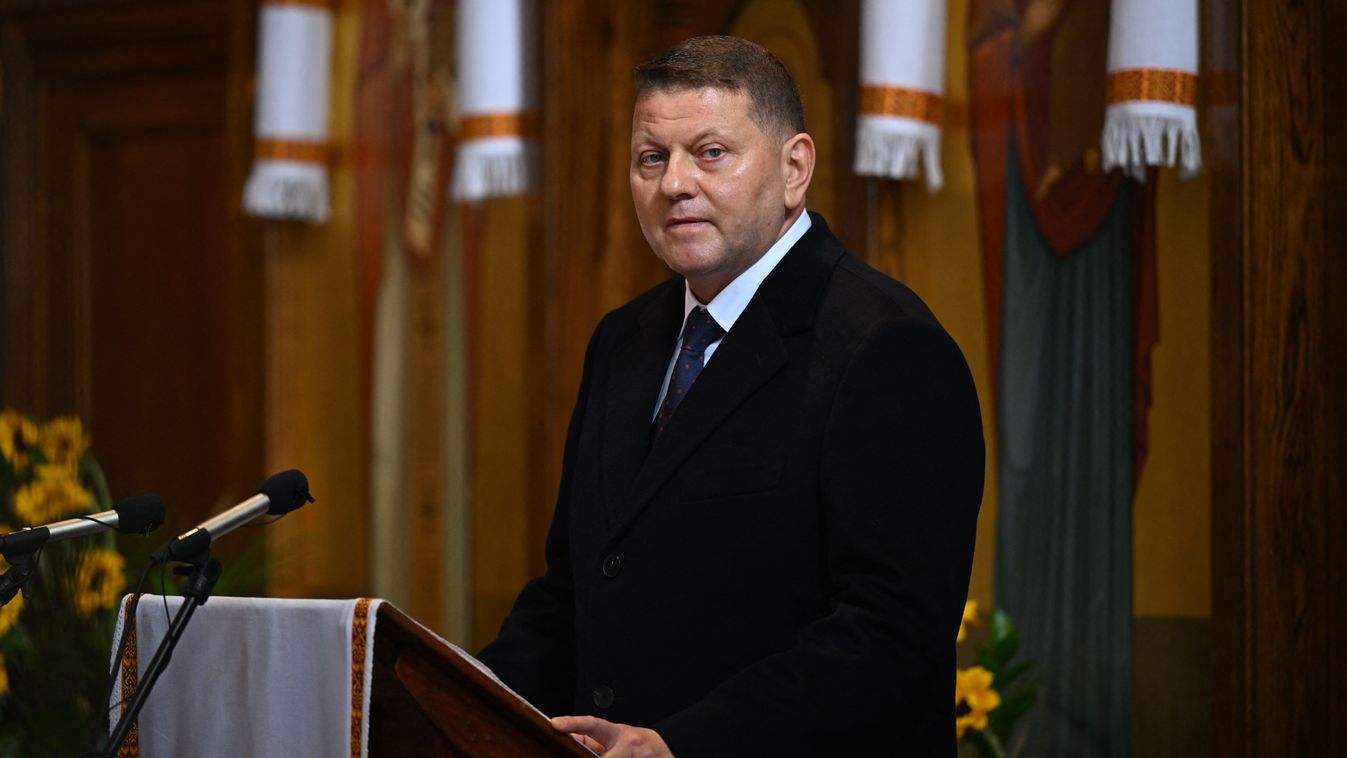  Valerij Zaluzsnij az az ember, aki népszerűsége okán egy választáson legyőzhetné Zelenszkijt