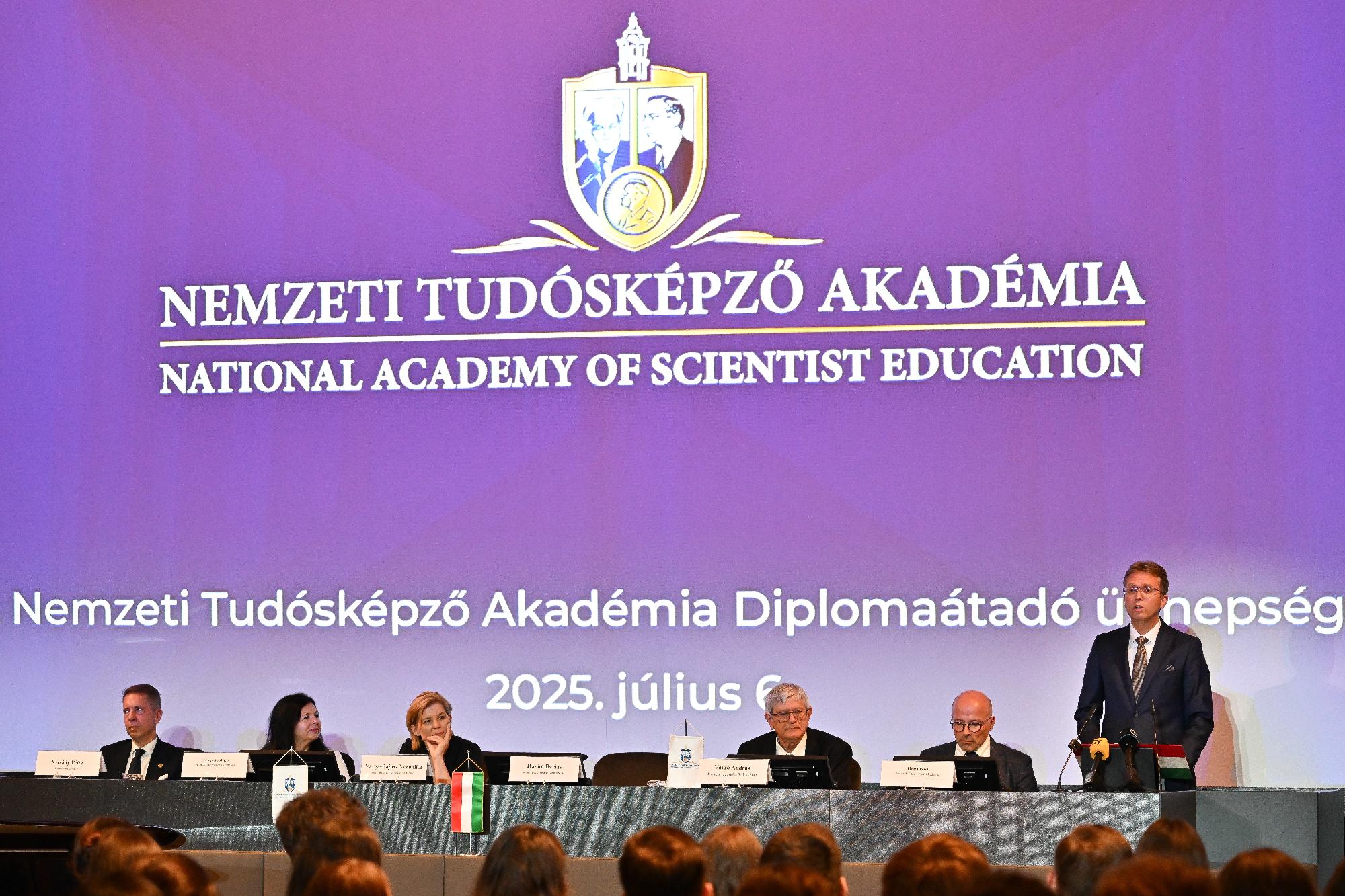 Nemzeti cél, hogy minél több tehetséges fiatalt ösztönözzenek tudományos és innovációs életpályák iránt