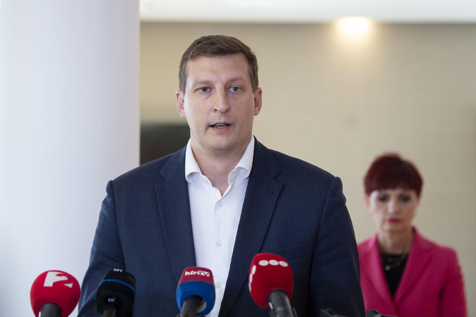 Panyi Miklós: szeptembertől indul az Otthon Start Program, emelkedik az értékhatár házvásárlásnál + videó