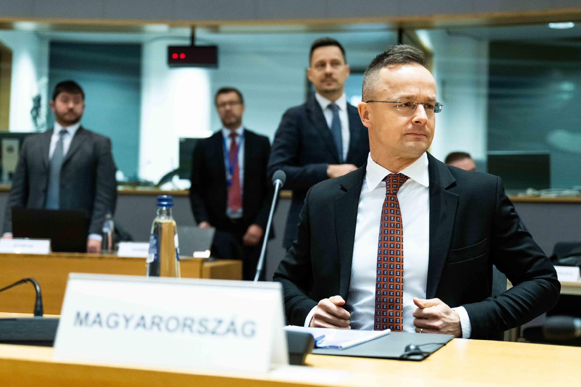 Szijjártó Péter: tény, hogy Ukrajna utcáin brutális embervadászat zajlik sorozás címén