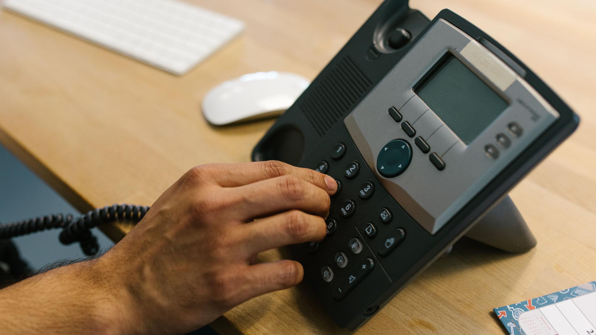 Döbbenetes: Magyar Péter szabadságon lévő újságírót zaklatott telefonon, kiabálva! Ez lenne a Tisza-féle sajtószabadság?