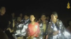 Barlangban rekedt thai gyerekek: a vízzel futnak versenyt