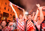 Vb-lázban Horvátország: később lesznek a misék, bezárnak a boltok
