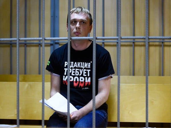 Moszkvában demonstráció készül a kábítószerváddal letartóztatott újságíró mellett